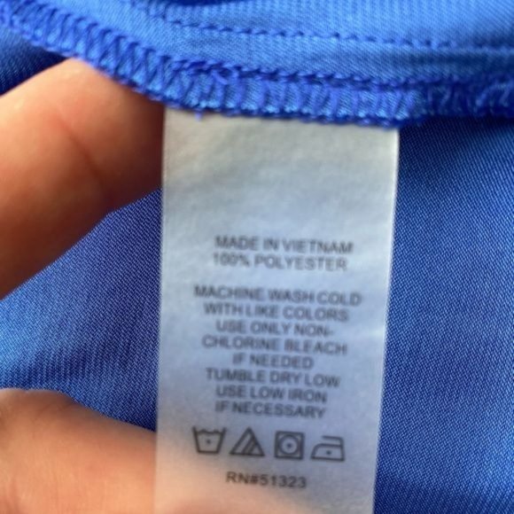 VINCE CAMUTO CONTRAST V NECK CAMISOLE M - Picture 7 of 7